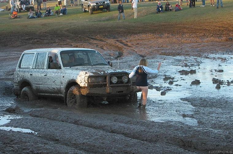 chica atascada 4x4